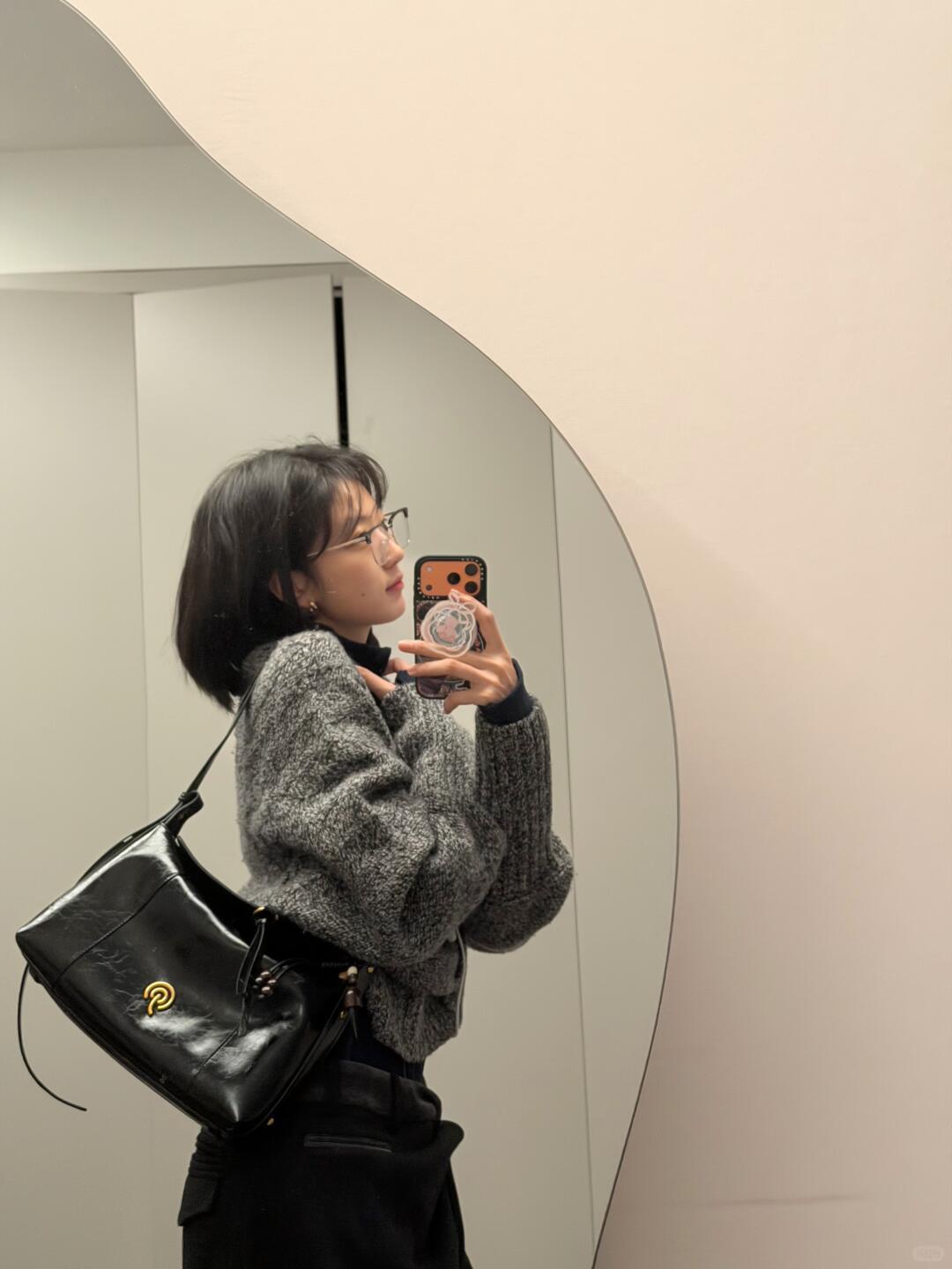 孙千此女是对镜自拍的神求孙千出一期对镜拍教程！孙千对镜自拍求孙千出对镜拍教程