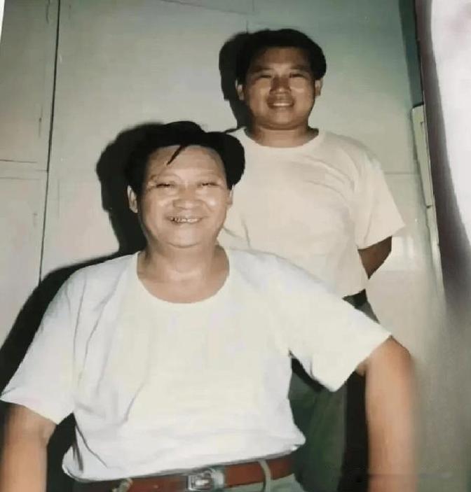 郭德纲原恩师杨志刚当年究竟有没有收他？16年后，郭德纲一战成名，商演收入达300