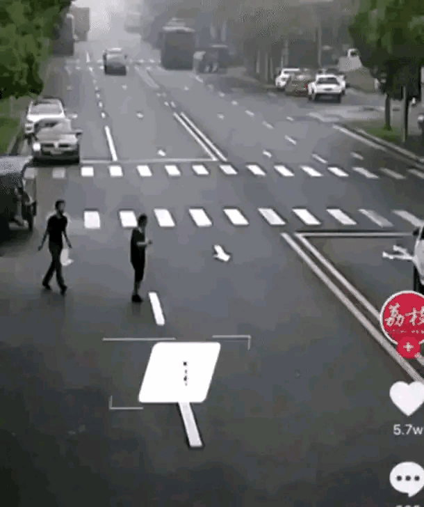 难道这就是传说中的桃园三结义？[捂脸哭]