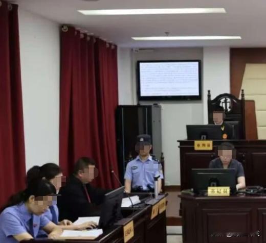 重庆，7名高一学生相约在自助火锅店AA聚餐，期间大量饮酒，又酒后无证驾驶摩托车，