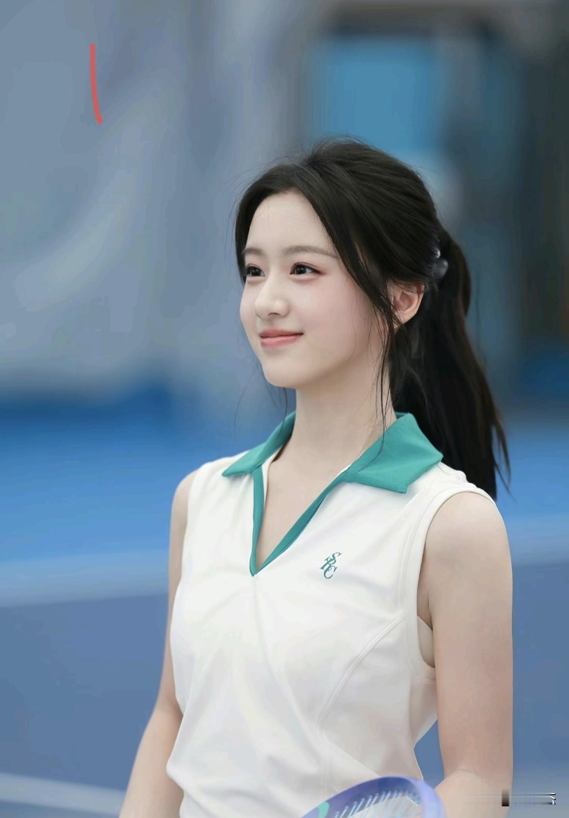 白村衣加马尾，谁最适合这种穿搭呢？