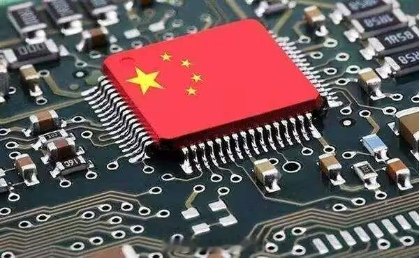 狂砸8.5万亿！中国AI算力将扩容三倍、国产芯片占比要超70%。2026年至20