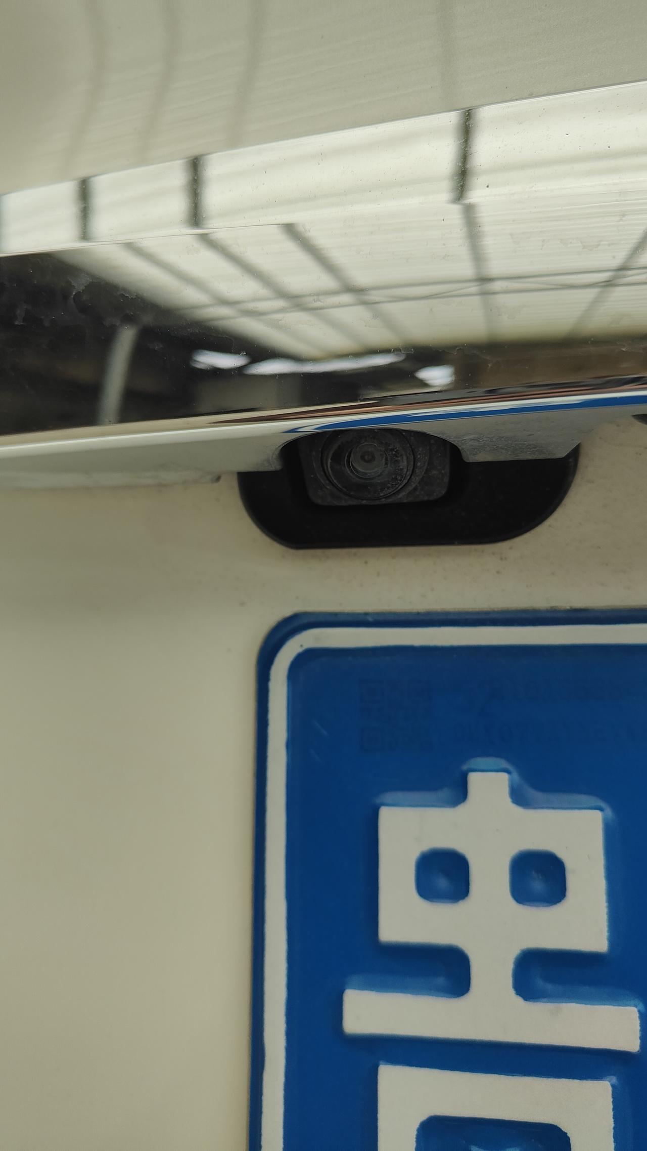 当你车上装着大🫚运动相机你最好注意你的言行！因为这是民间执法记录仪