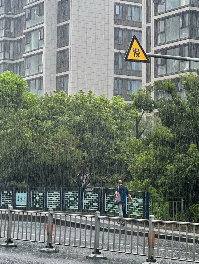 暑假旅游，真的是“花钱买罪受”？