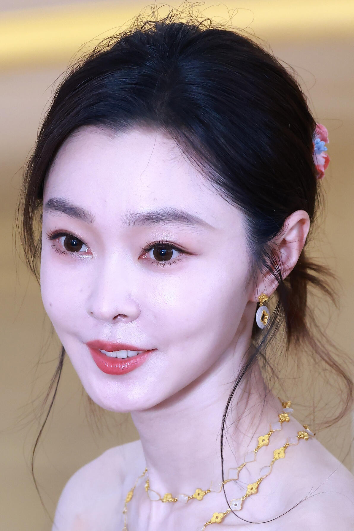 宋轶站台活动图片太美了吧​​​
