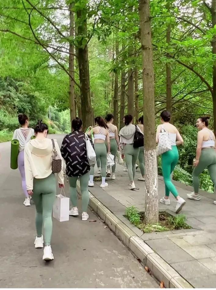 大龄剩女共有的错误认知。其一，她们会觉得男人没了她们生活不下去，会非常难受。