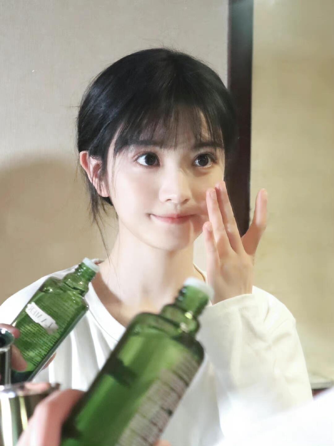 田曦薇壁纸好美一张脸😍