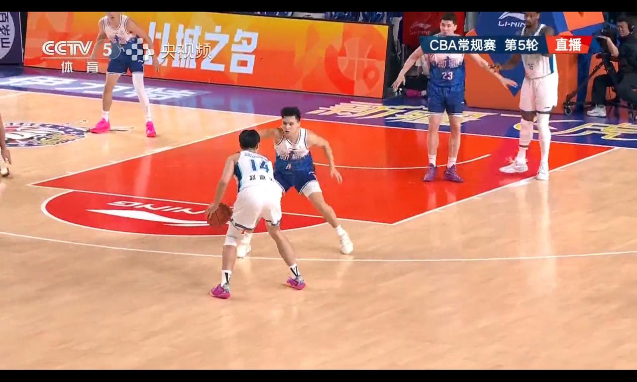 刘炜不只是输给三分球，控卫组织那么差，外援磨合都是CBA最差新疆队主场97: