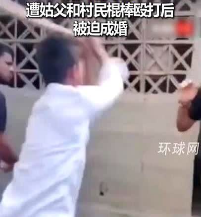“不愧是印度人！”印度24岁岁男子，竟然和亲姑姑偷腥，结果，被发现后，遭到姑父和