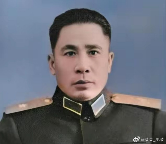 1957年，开国少将邱蔚在青岛海边钓鱼时意外身亡，这位身经百战的将军，死因看似太