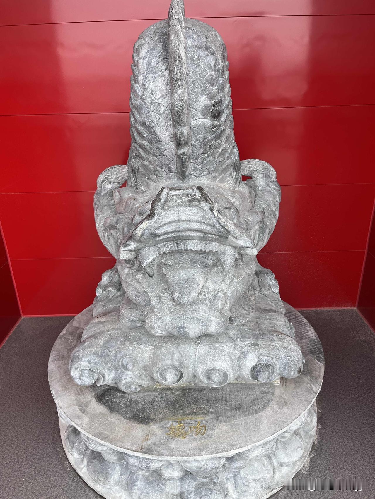 听我一句劝，但凡纠结“卖不卖老车”的，多半是还没被生活逼到墙角。我这话可能不