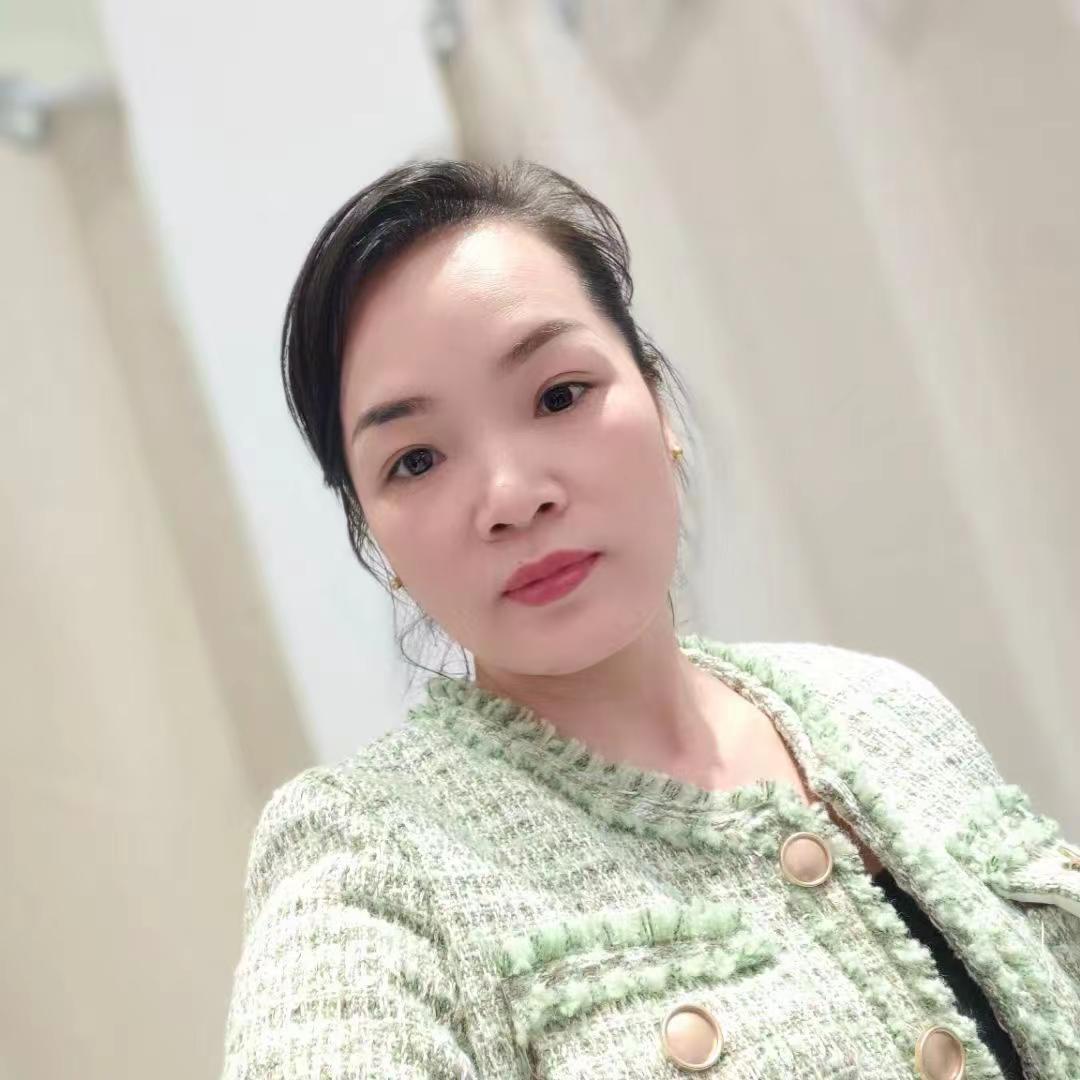 一岁有一岁的味道，一站有一站的风景，人生短暂，活成自己喜欢的样子，往事不回头，未