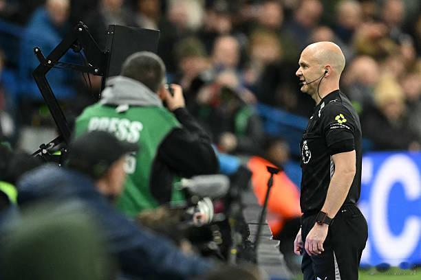 切尔西1比1阿森纳谁在纵容切尔西的野蛮踢法？从阴谋论角度，英超联盟断然不希望阿