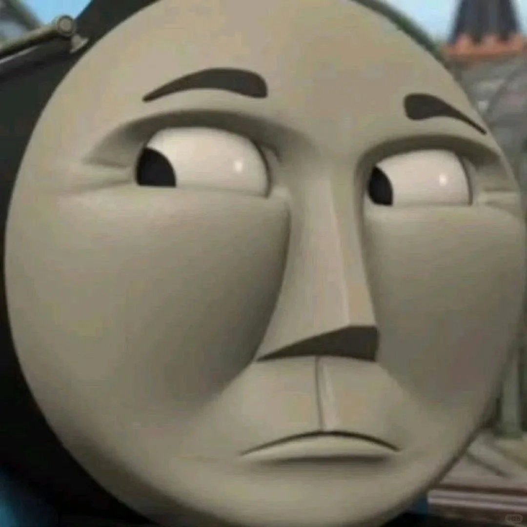 当一个女生带了日抛+假睫毛+刚洗完头+新衣服那么这个时候外面就是有丧尸她也得出