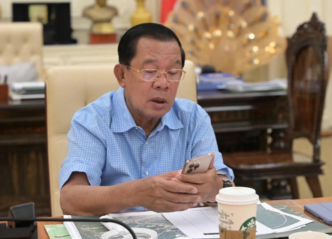 洪森8月3日八点多在社媒上发文表示：“泰国军队可能于今晚动用武力攻打柬埔寨。所以