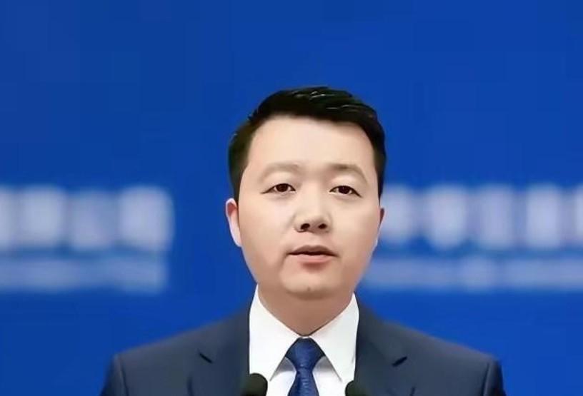 罗鸿建议取消私生子继承权，这话一出直接炸锅了！广东那个富商案子判得明明白白，原配