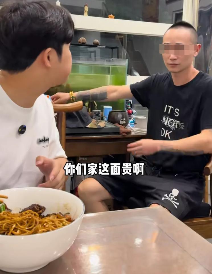 一招鲜吃遍天！“叶子换饭”此系列视频层出不穷，终于露馅了，被曝每句话每个动作都是