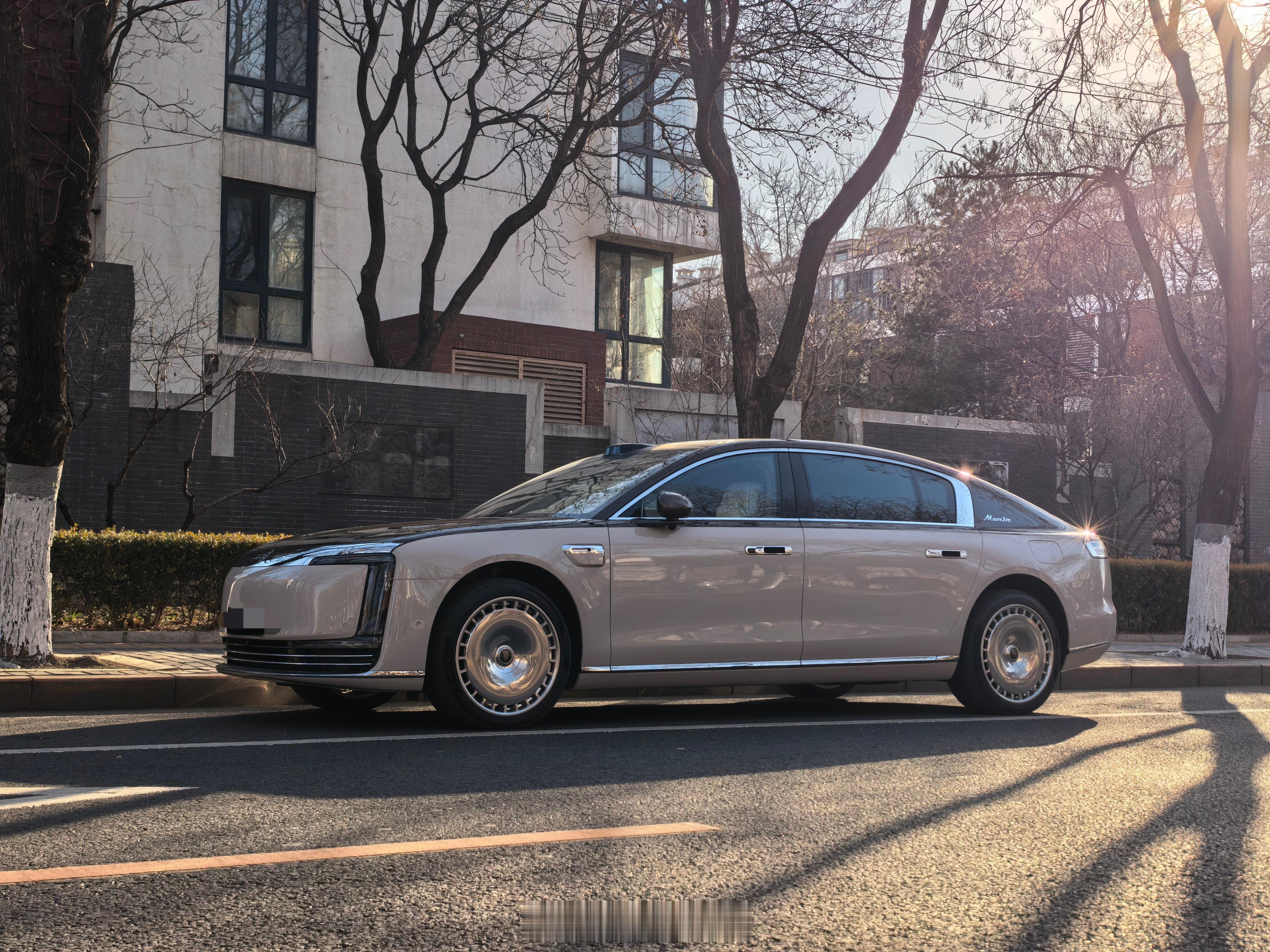 晚上继续出差，白天争分夺秒的陪孩子去滑个雪尊界s800车大还是好装