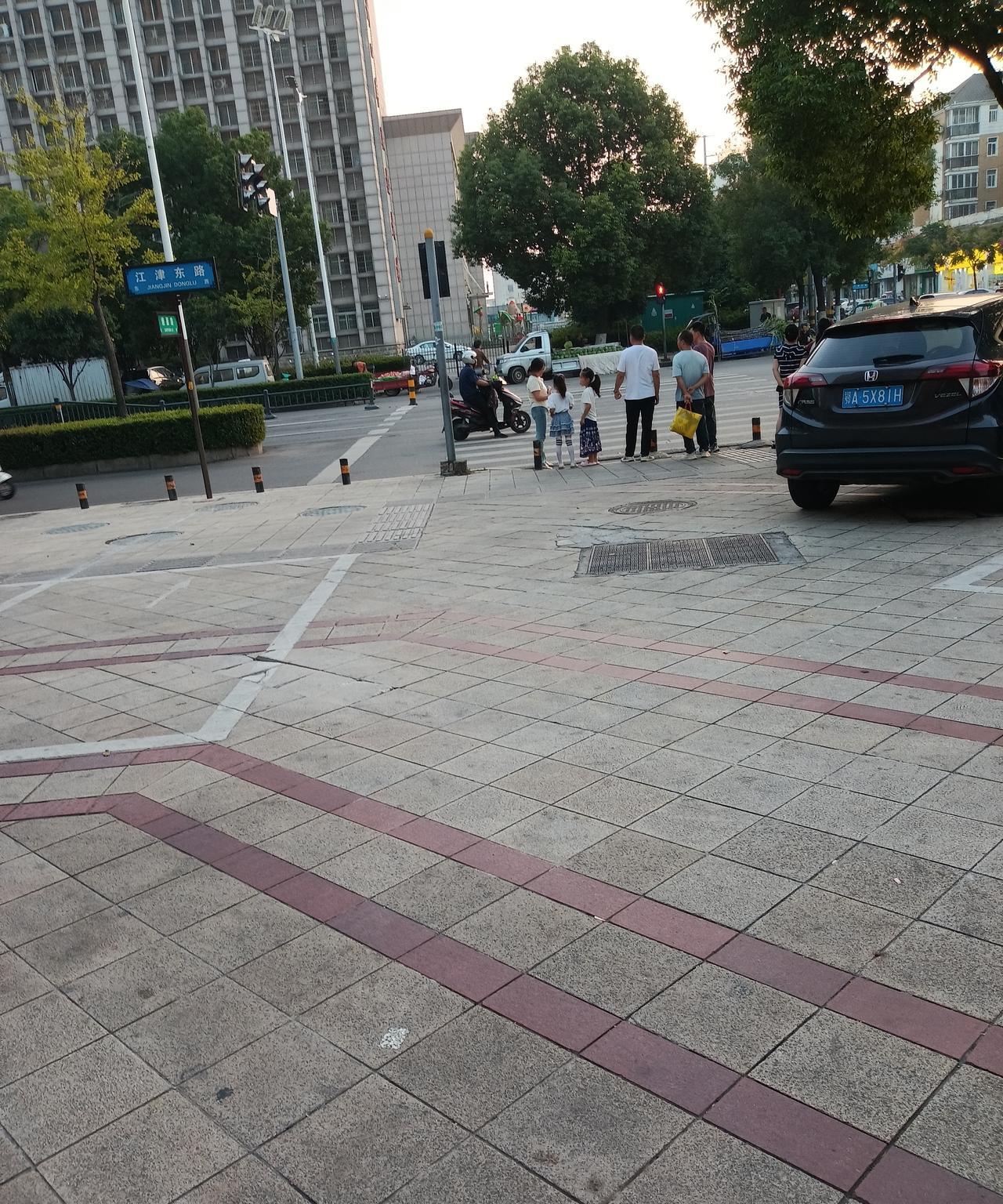 这气温说起来就起来了！今天(10月6日，星期一，中秋节)湖北荆州的最高气温就攀升