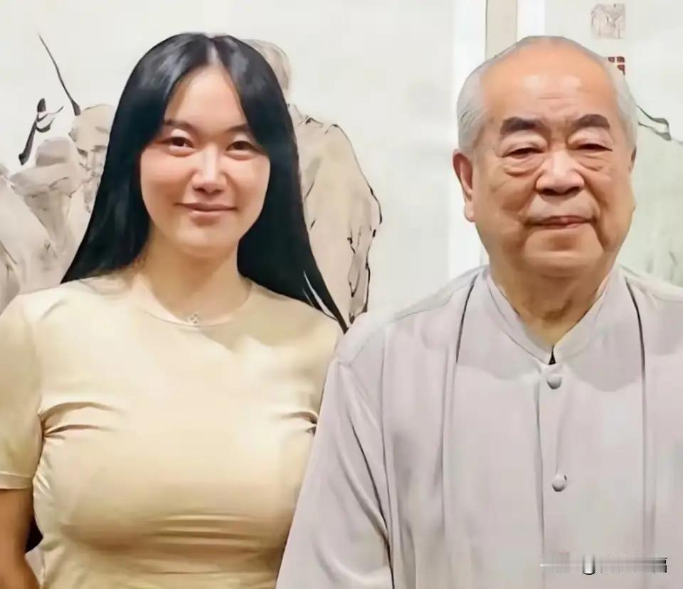 果不其然，法拉利还是法拉利，范曾大师厉害了！87岁喜得贵子！久违的书画大师范曾出