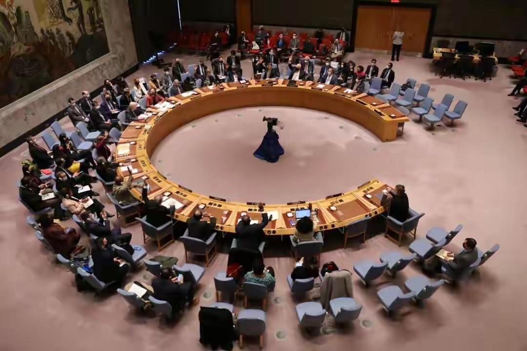 菲律宾国内激烈的政治消耗行径，已使其内外焦灼。6月3日，在联合国安理会非常任理