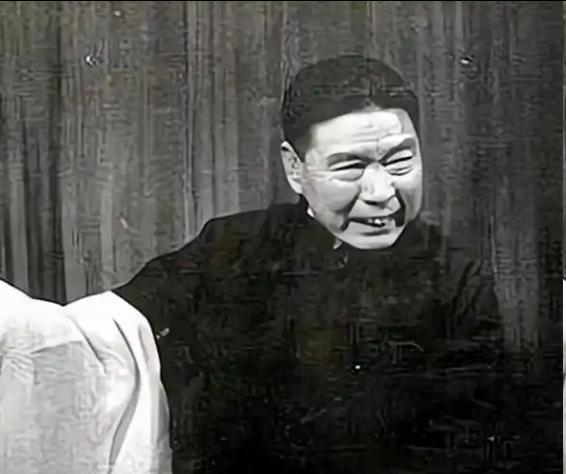 同样是没办摆知，郭荣启认谢天顺，为啥对杨少华几十年都模棱两可？这事儿在相声圈里