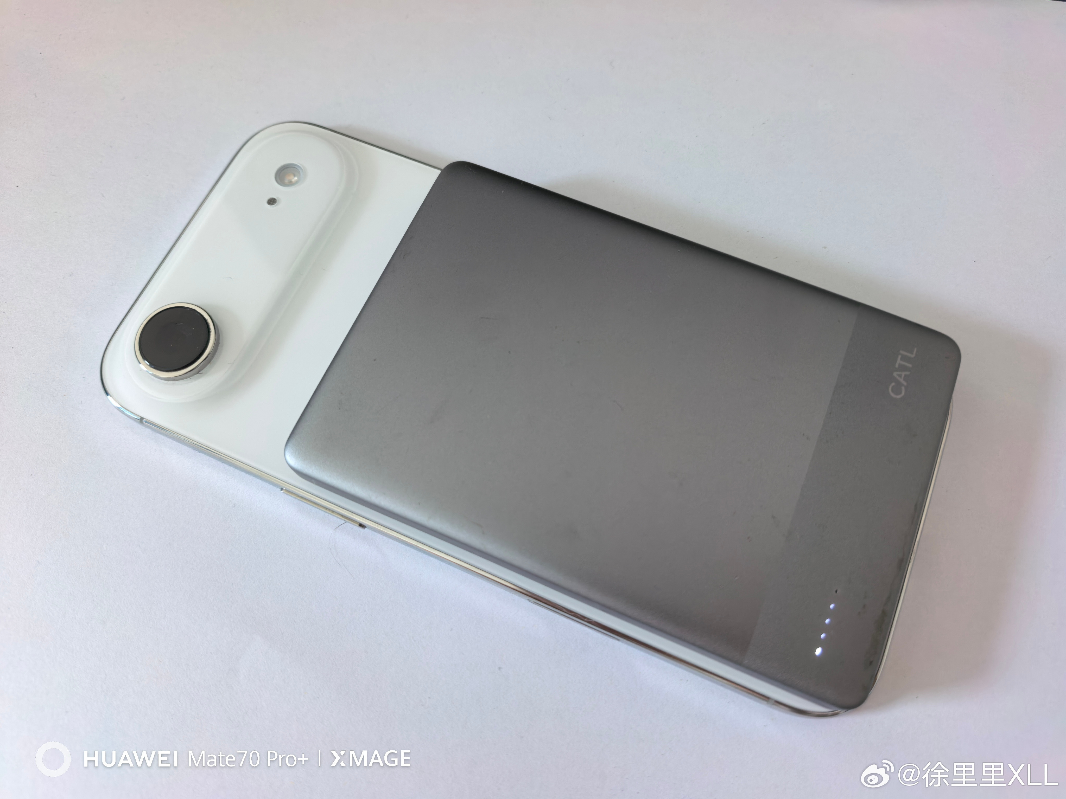 iPhoneAir是一部完美的备用机。足够的轻，足够的薄，手感极佳。没有广角镜