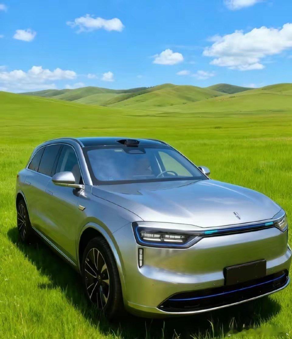 真假难辨，外观很赛力斯，内饰完全就是一个新的汽车品牌，即将在明年上市的问界M6内