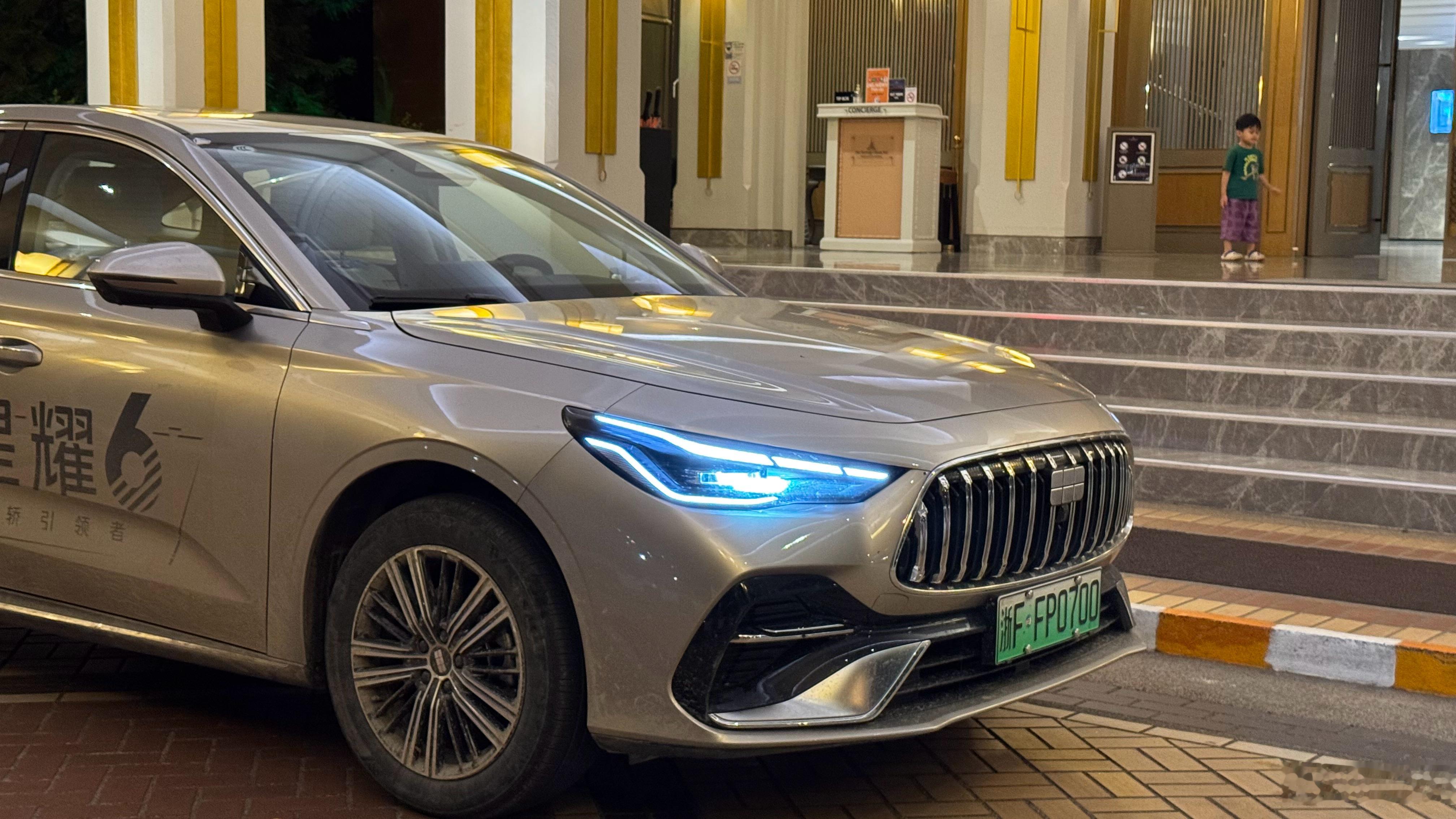 星耀6顶配直接卷进10万内！入门6.88万起步，125km续航版本7.98万起现