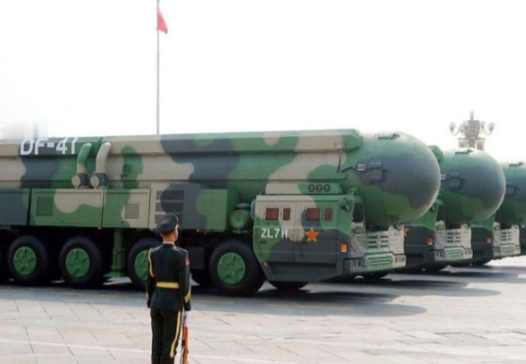 中国核弹头产量暴增，发射井遍地开花？西方舆论，已经炸锅。外媒疯传，中国核弹头生产