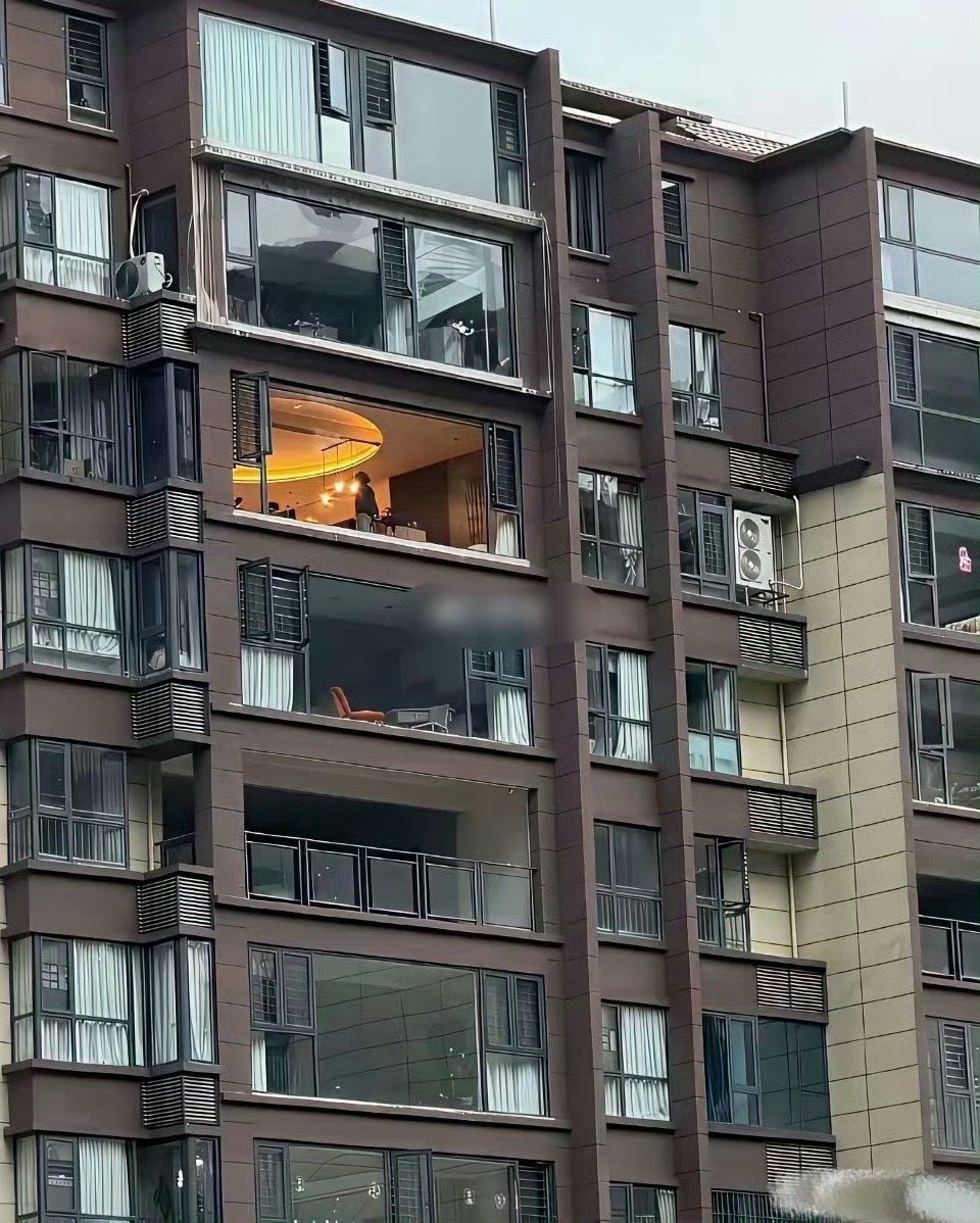 窗户越大，隐私越差。大家觉得呢