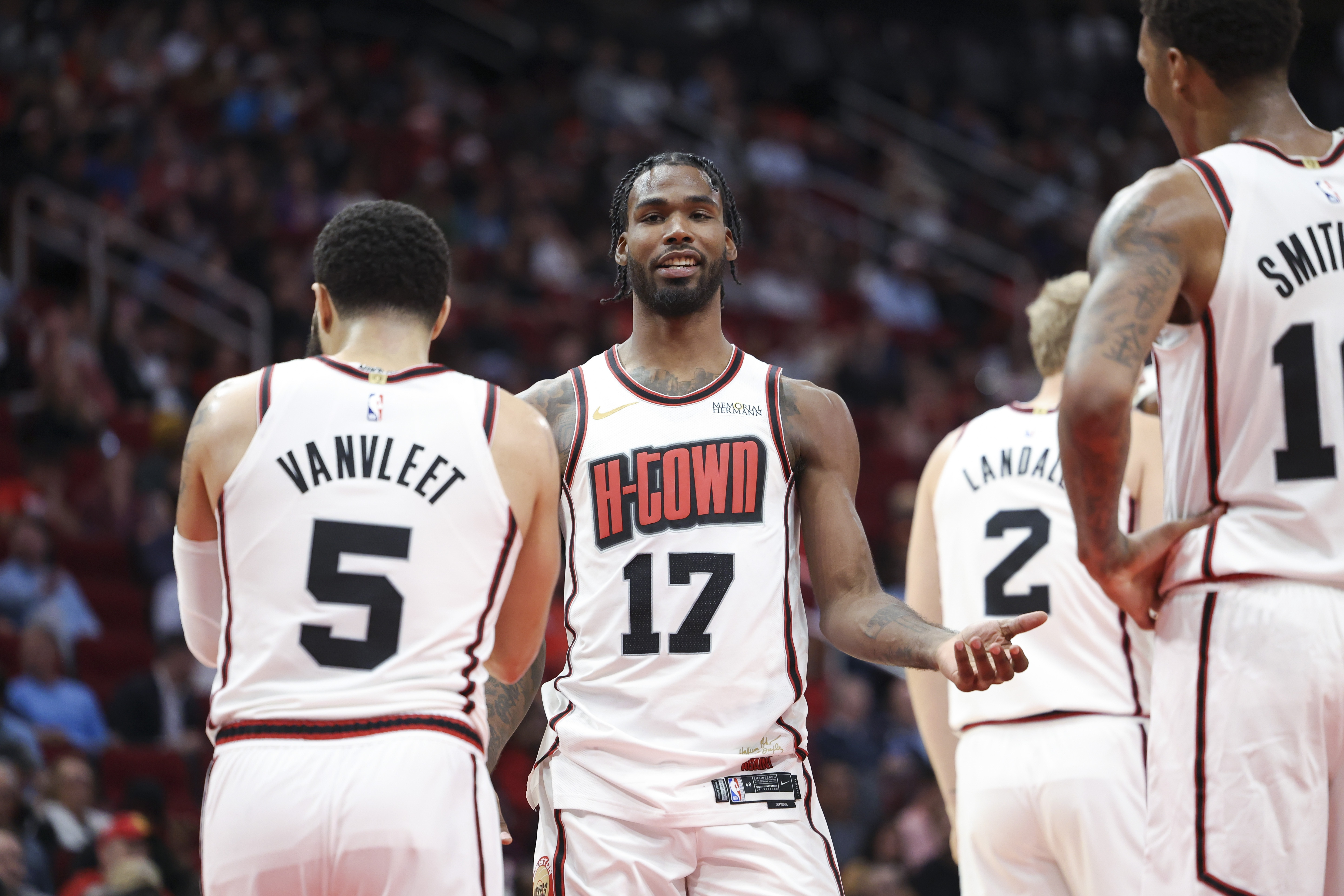 休斯顿火箭队输给马刺队之后，开局8场比赛能打出5胜3负的战绩，已经相当成功了，这