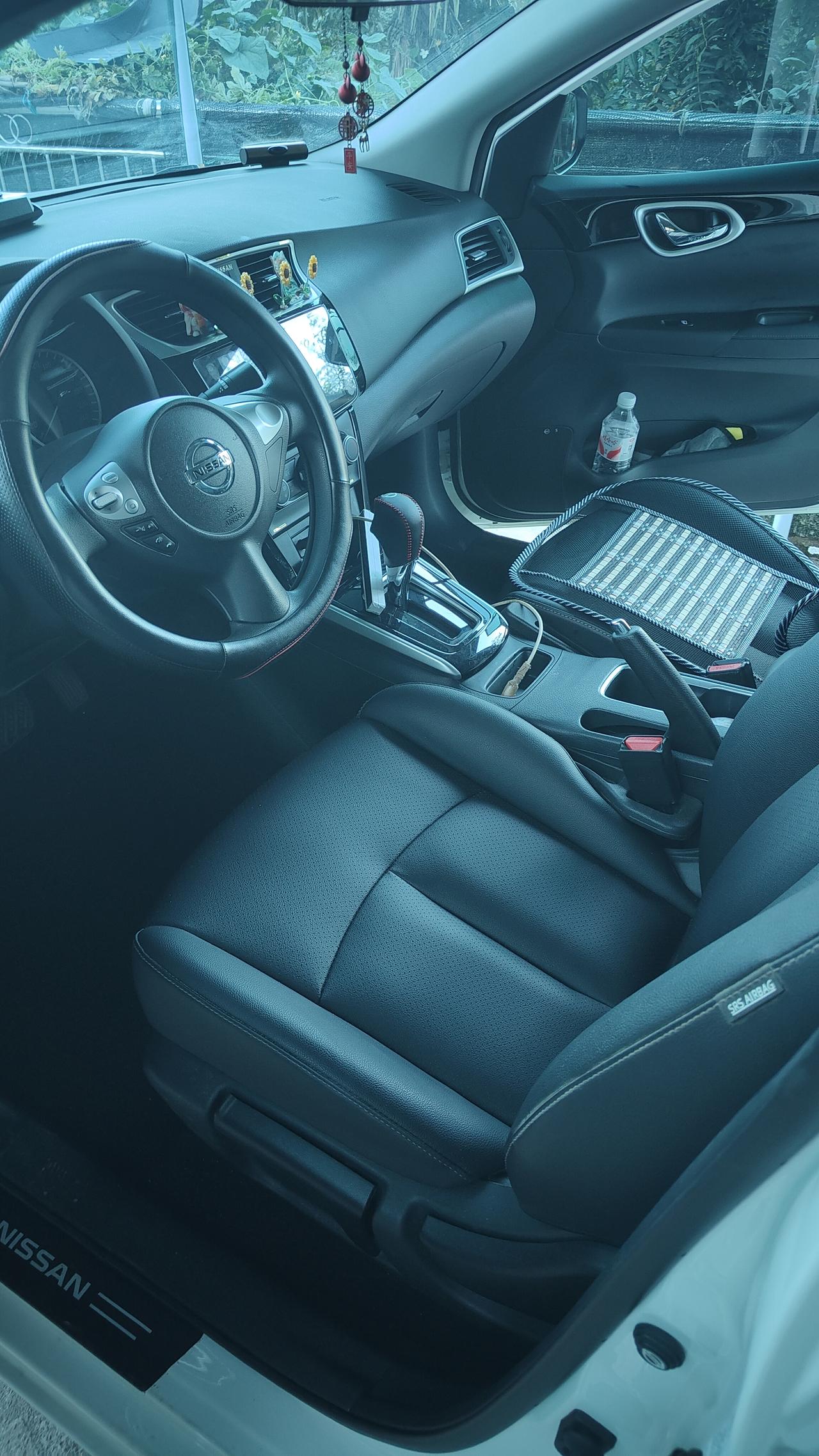 带机械手刹的车是不是特少