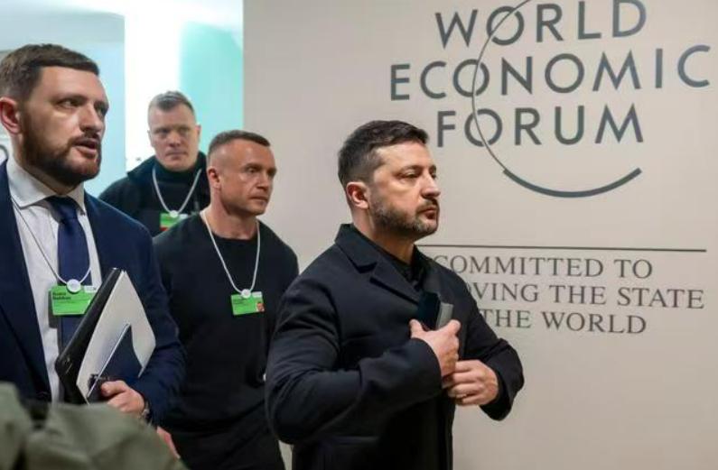 普京打够了？美国开出最后条件：乌克兰割让顿巴斯，获得8000亿美元。意大利《晚邮