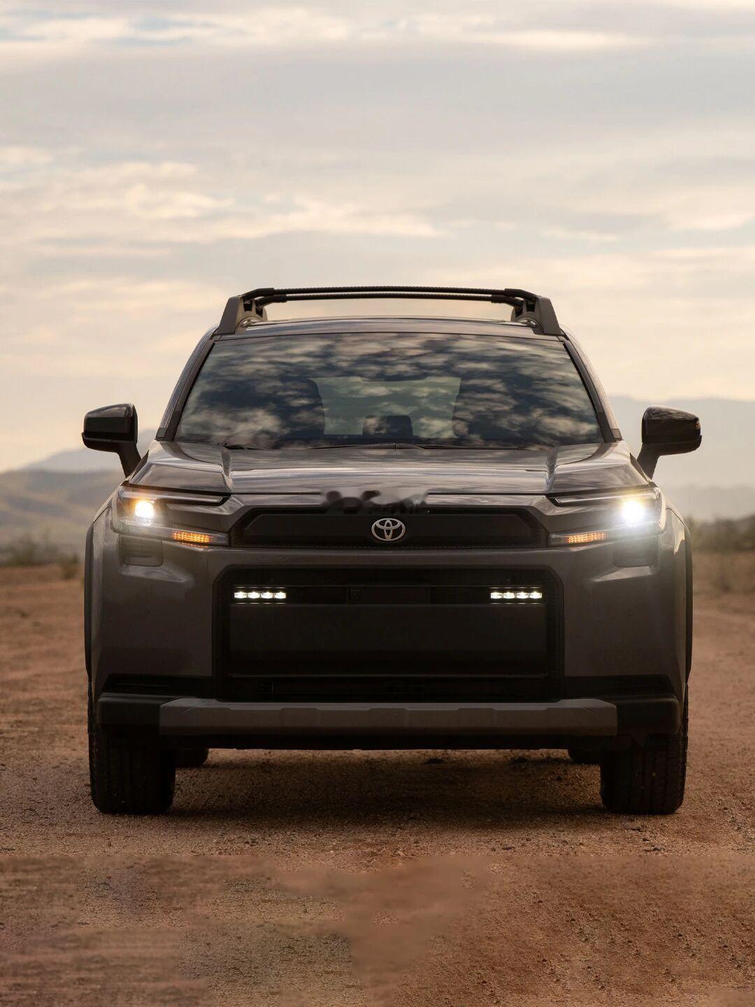 设计才是第一生产力,2026款荣放RAV4HEVWoodland。这个越野风