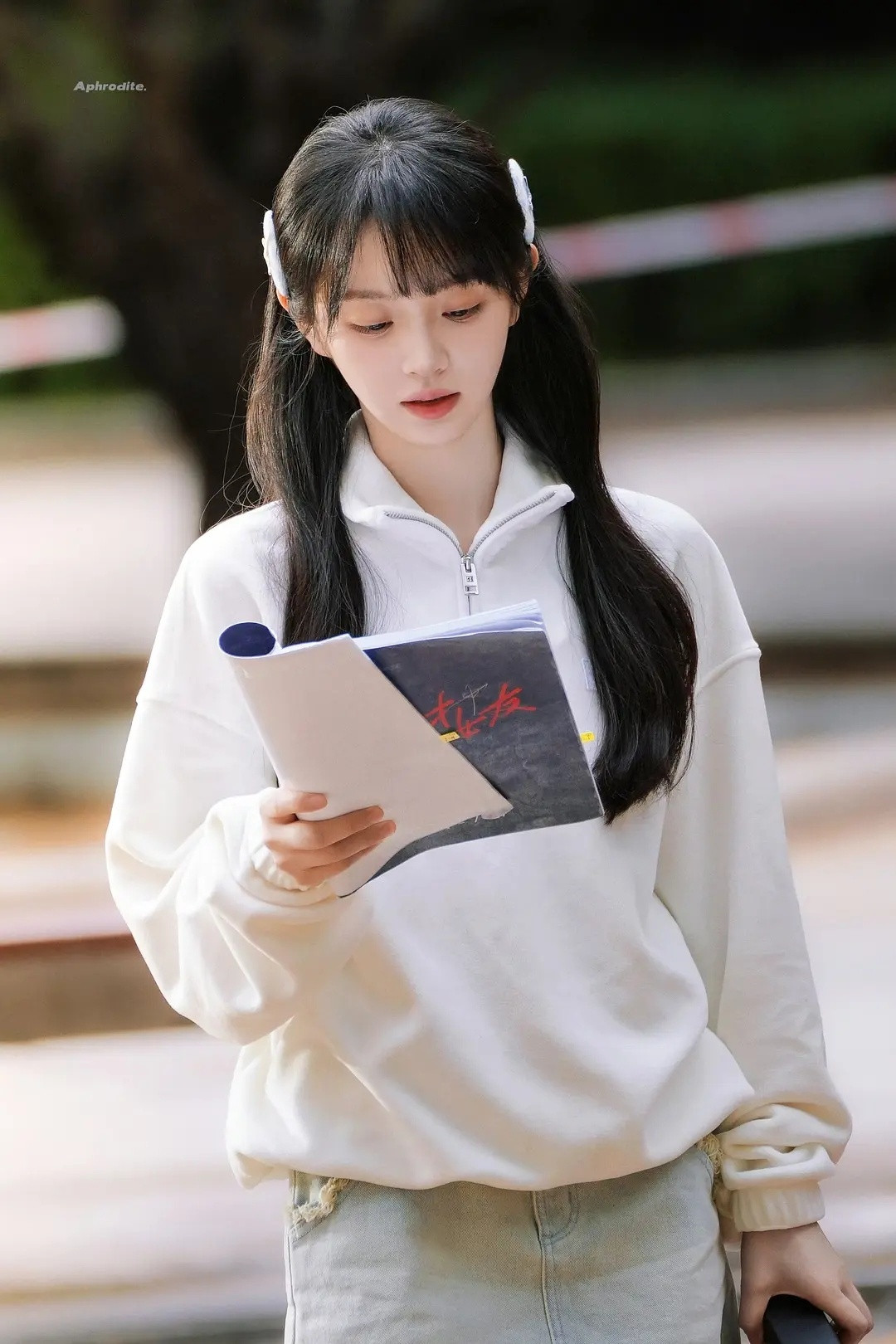 田曦薇妥妥的校花啊少女感少年感共存​​​