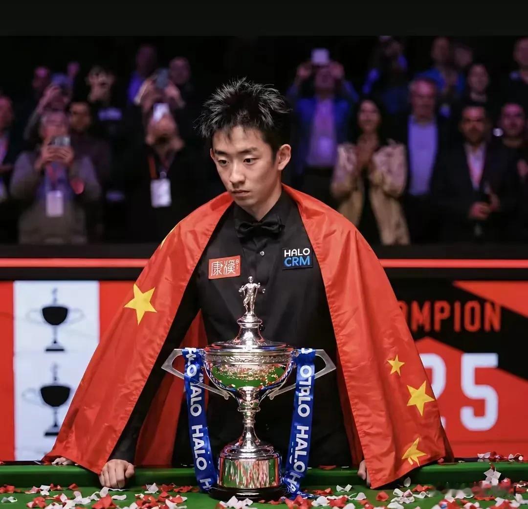 恭喜吴宜泽，以18-17战胜墨菲，获得斯诺克世锦赛冠军。这也是继赵心童之后，中国