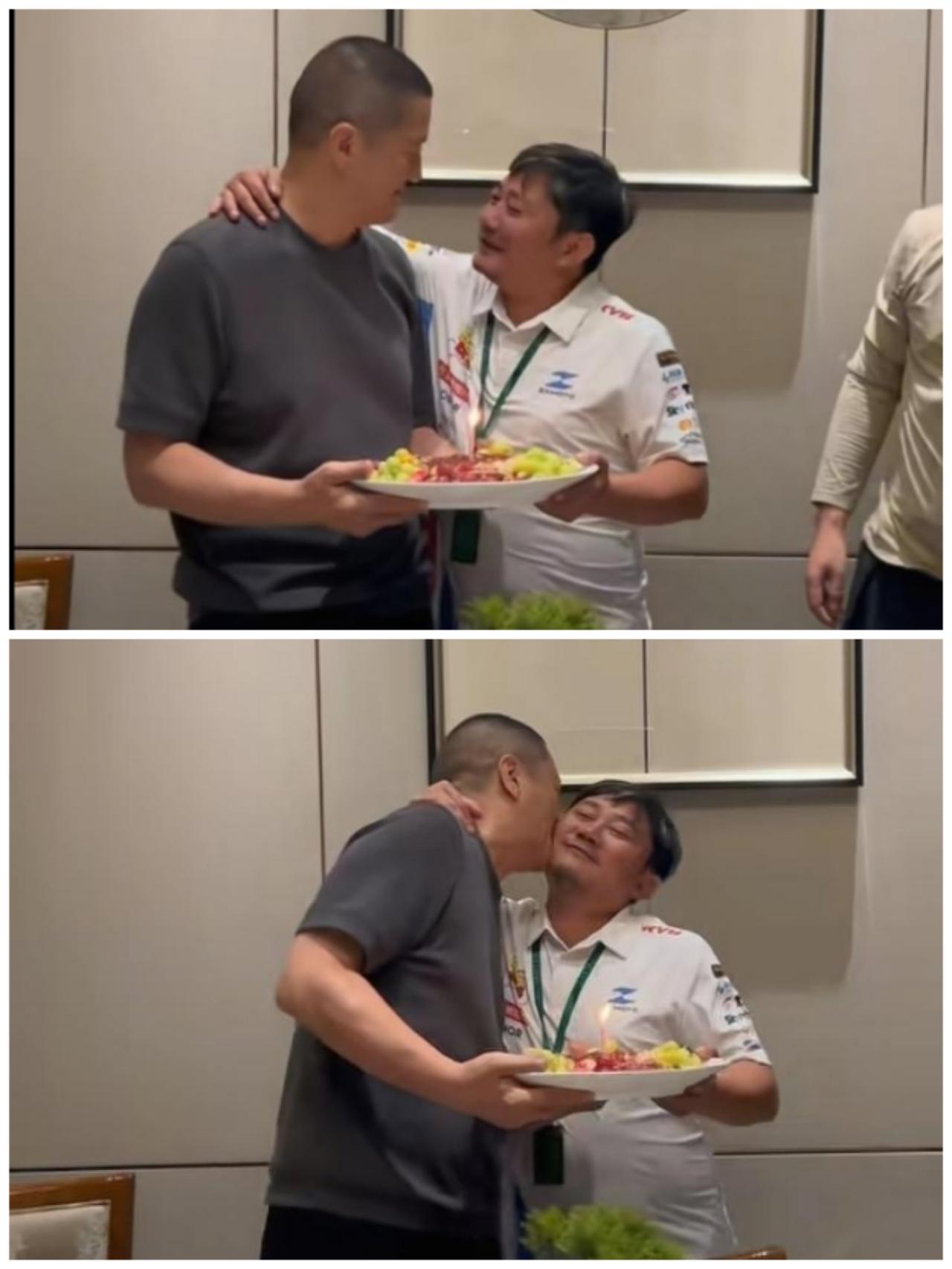 李亚鹏55岁生日，在意大利赛场边上吃出了名场面！机车大佬张雪是真·超级E人，