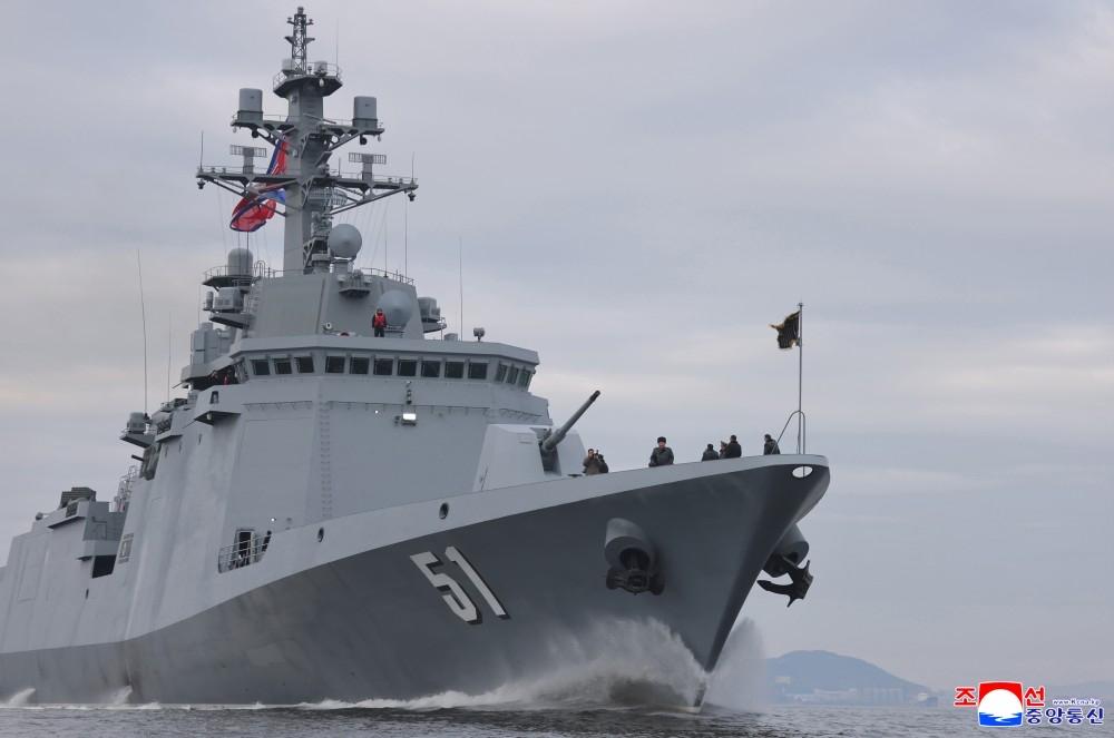 3月3日至4日，北邻大领导视察了“崔贤”号驱逐舰，了解该舰服役前各项作战能力评估