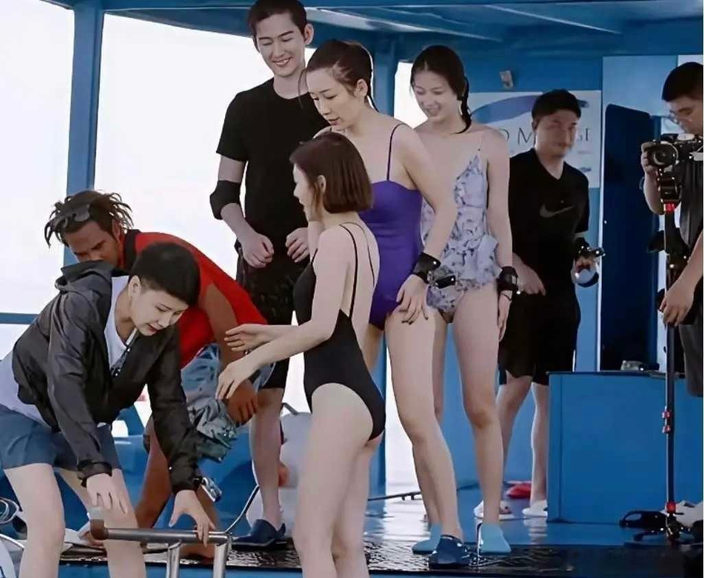 娱乐圈还有比秦岚身材更好的女人吗