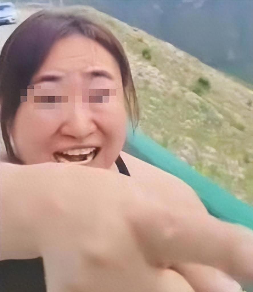 开这车的女人尽量躲着走。每天上班，工资挣两三千，穿着时髦，关键是开的车不一般，不