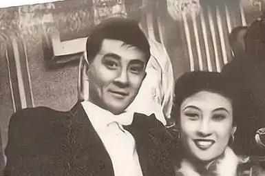 1945年，被关押6年的赵丹出狱，他满心欢喜的找到妻子后，却发现妻子挺着大肚子，