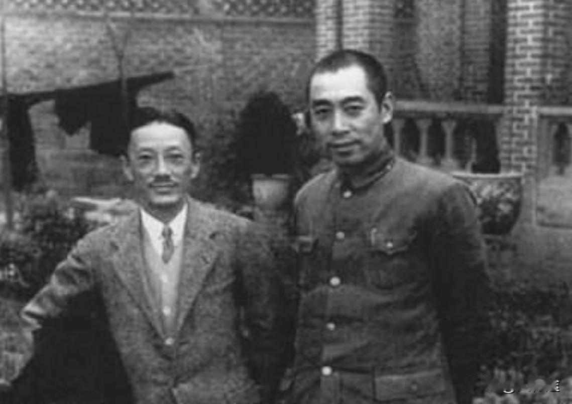 周恩来离开黄埔军校时，只有一位学生敢冒死前来送行，这在当时是比较难得的，这一位学