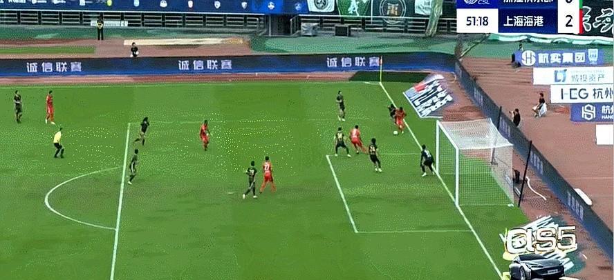 今天下午结束的中超第十四轮，海港对浙江的比赛。不知道中场休息双方更衣室发生了什