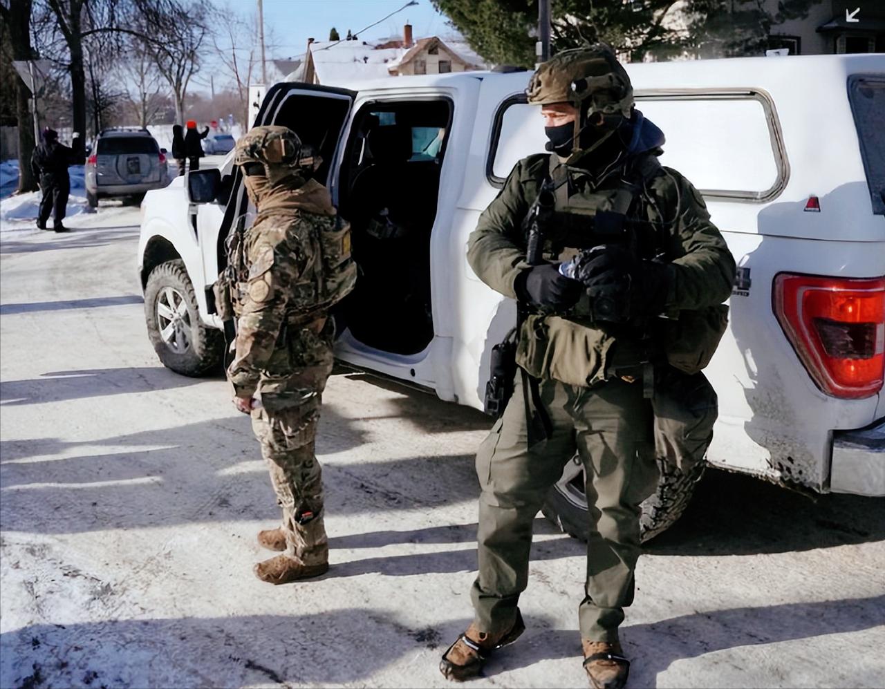 谁能想到？一个不在美国的网站直接硬刚美国官方，把美国移民与海关执法局（简称ICE