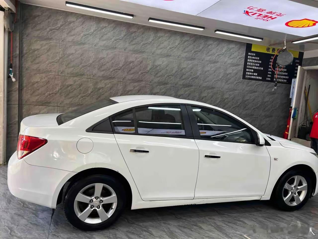 再也不买车了！十年前花15万买的车，还没怎么开，今天去二手车市场想出手，给的价简