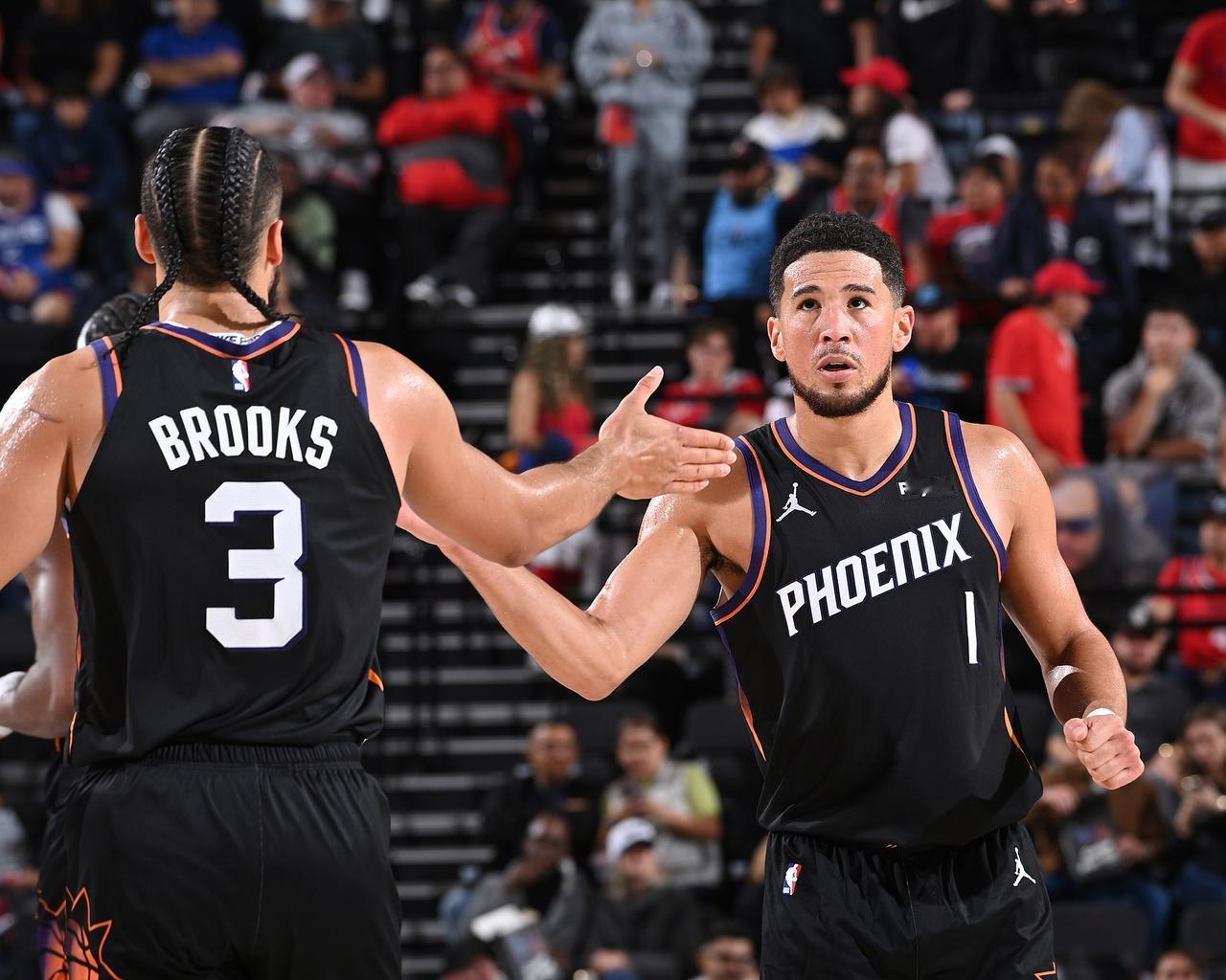 虽然杰伦格林和阿伦继续缺席比赛，但太阳队还是找到了一套最强阵容！1，控球后卫