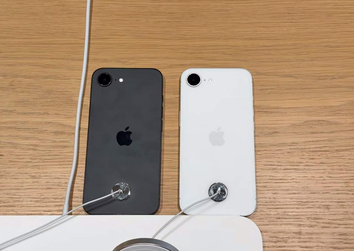我觉得对于iphone16e唯一能夸的就是它是最佳备用机，没有之一​​​
