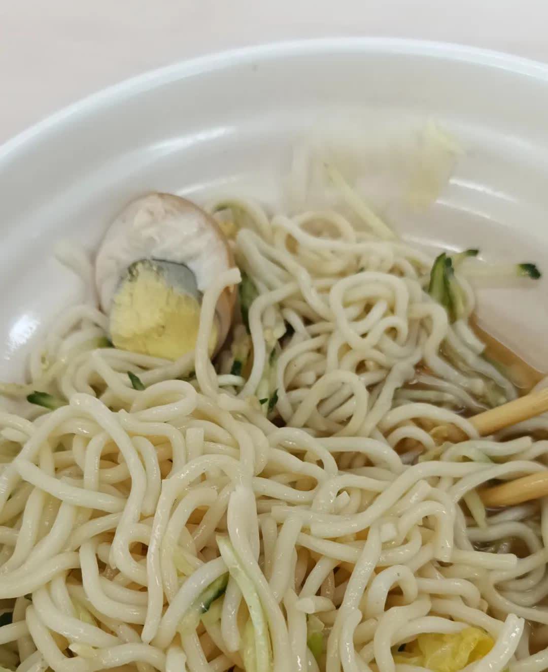 为什么比亚迪销量都那么高了，还要疯狂降价，拉低自己的利润？降完价，可能卖