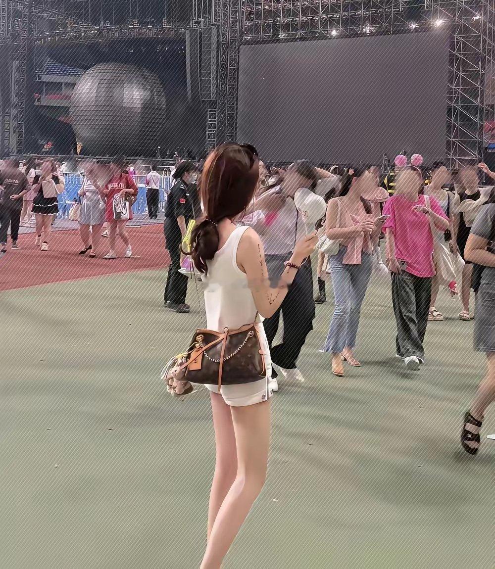 不懂就问，为什么有钱的女生，一般都是瘦瘦的？